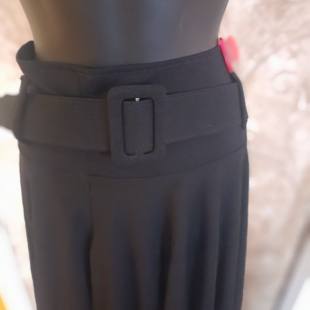 II - NWOT  Pleated Maxi Skirt with Belt - Picture 2 of 3